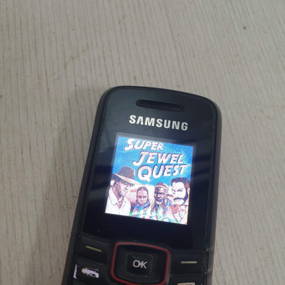 Мобильный телефон Samsung GT-E1080i, с зарядкой, в рабочем состоянии. Картинка 11